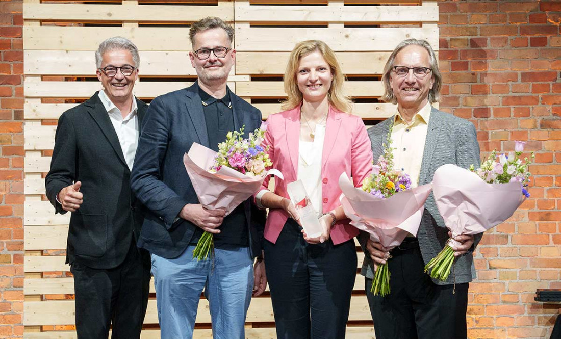 Public Leadership Award Change Maker III
