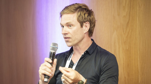 Dr. Hakke Hansen