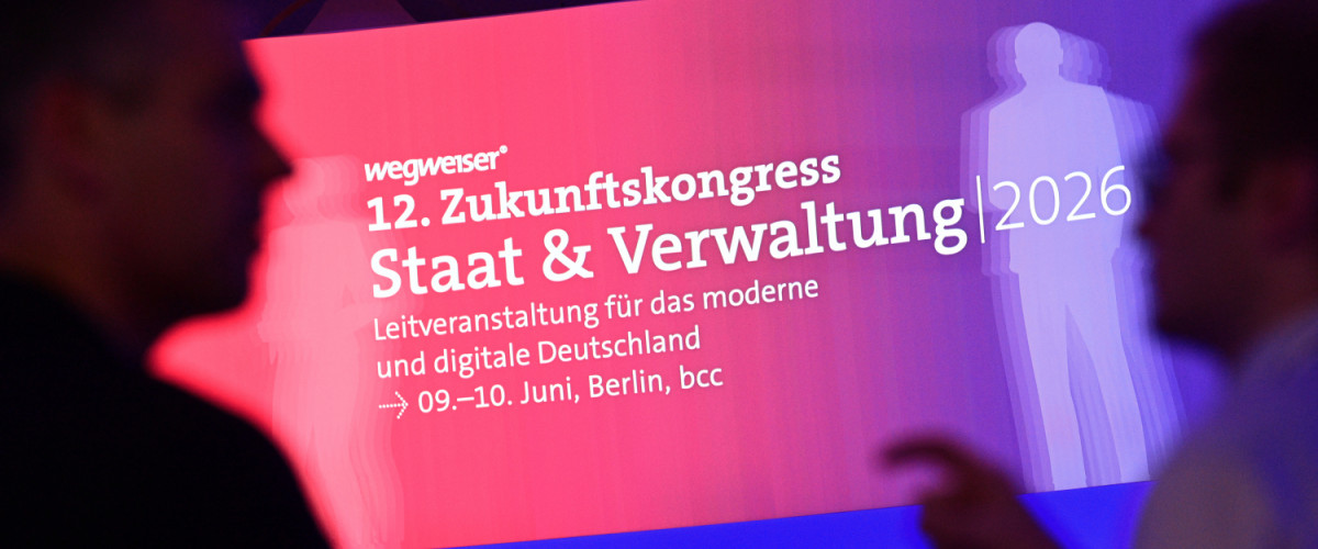 Leinwand mit dem Logo des 12. Zukunftskongress Staat & Verwaltung